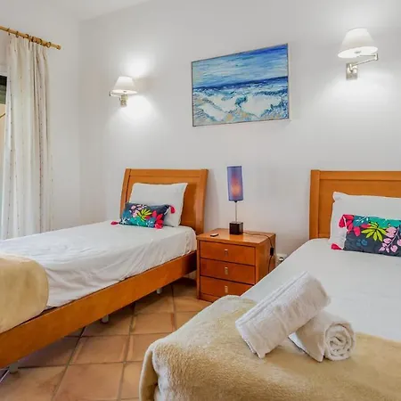 Wonderful Flat With Big Patio & Pool By Lovelystay Апартаменты *