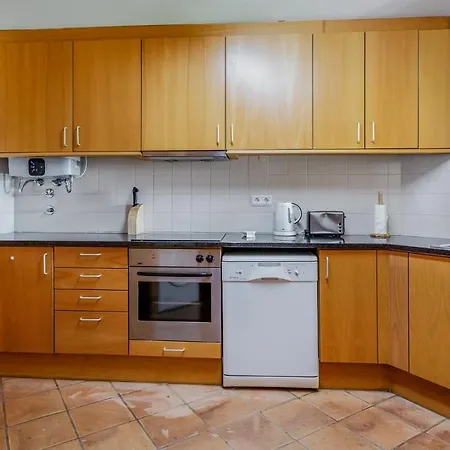 Wonderful Flat W/ Big Patio By Lovelystay Lagos
