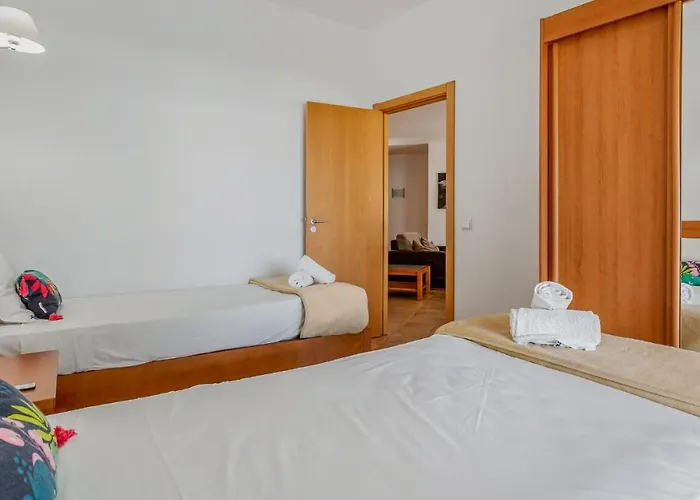 Wonderful Flat W/ Big Patio By Lovelystay Lagos