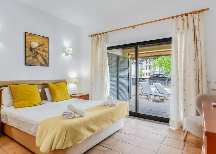 Wonderful Flat W/ Big Patio By Lovelystay Appartement Lagos